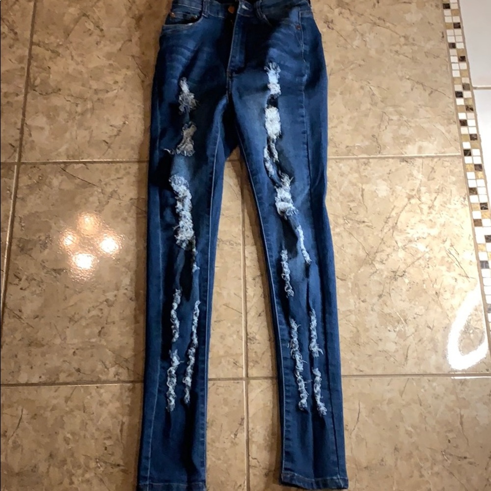Fashion Nova ripped jeans